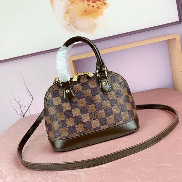 ルイヴィトンバッグ正面デザイン